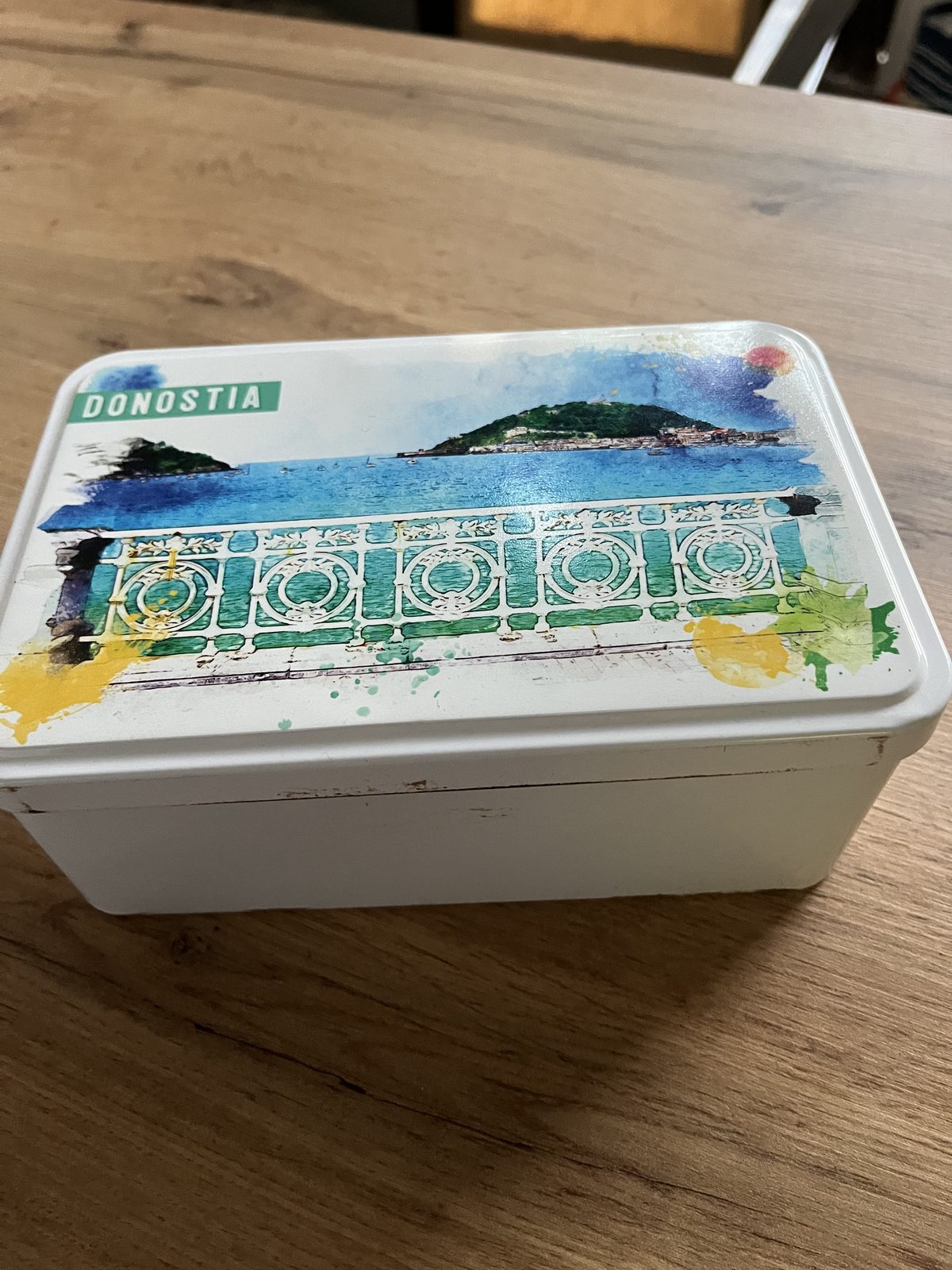 Caja metálica «Donostia»