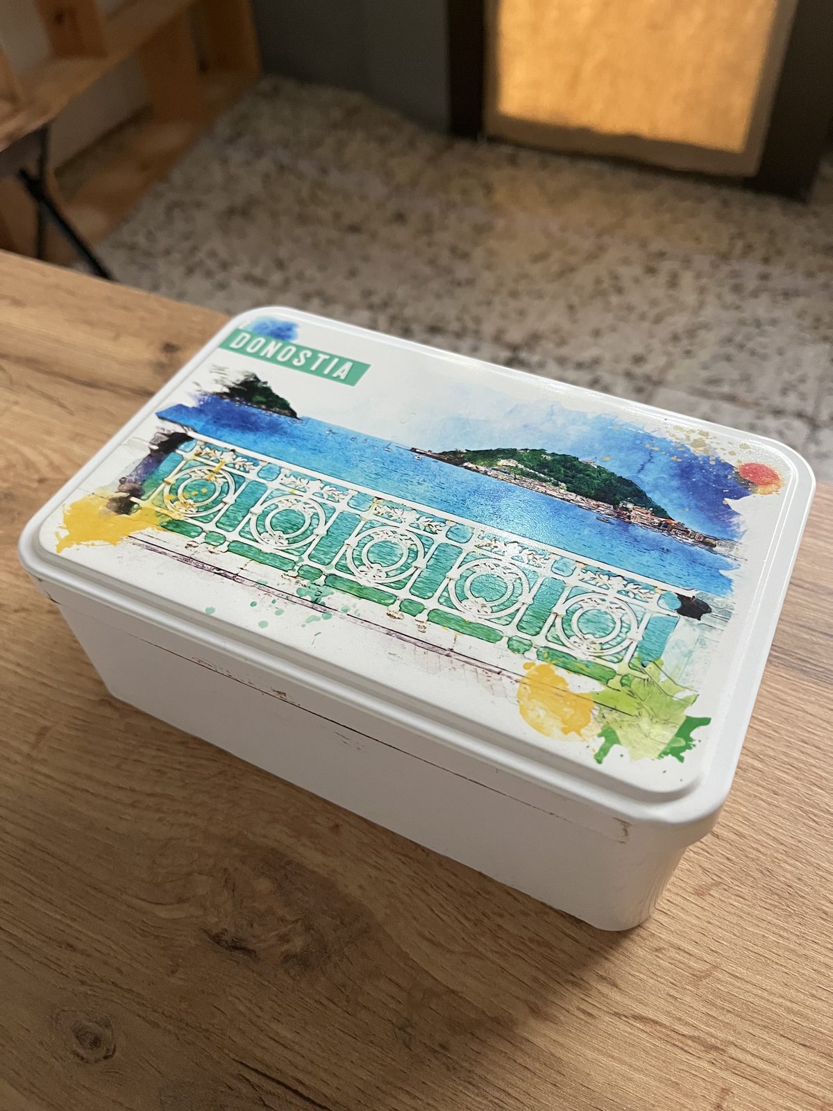 Caja metálica «Donostia»