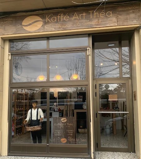 Fachada del establecimiento Kaffé Art Théa
