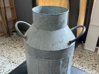 Lechera metálica tipo marmita