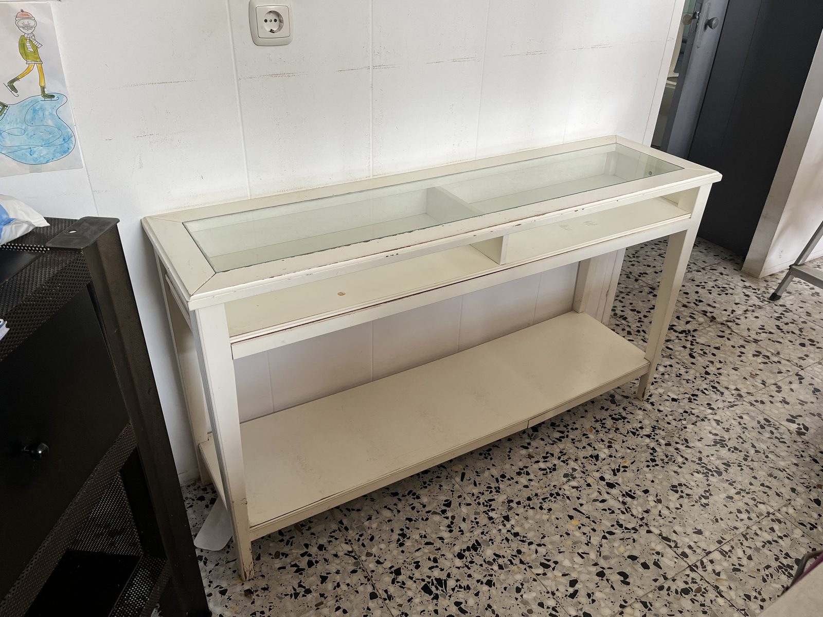 Mesa consola blanca con tapa de cristal