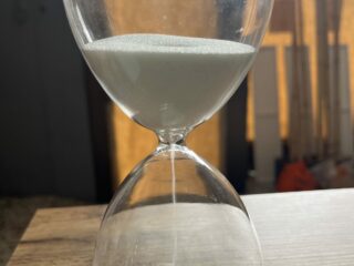 Reloj de arena de cristal